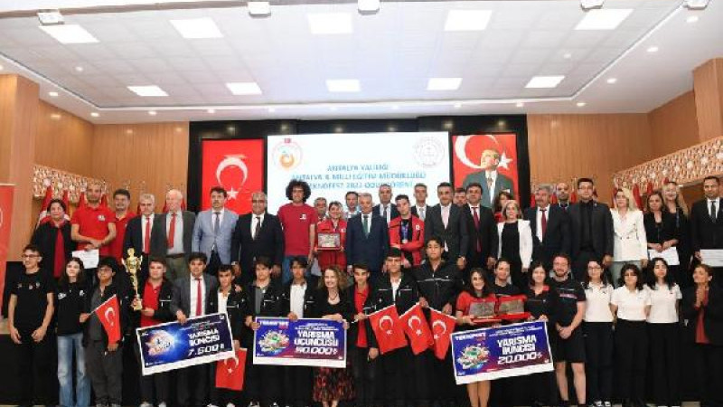 Vali Yazıcı, “Antalya'nın Yörük çocukları bilim alanında şehrine ve ülkesine katkı sunmaya devam edi