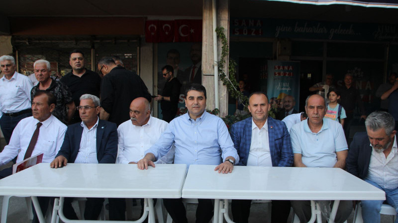 Demokrat Parti Genel Başkanı Gültekin Uysal Serik’te millet ittifakı adayı Kılıçdaroğlu’na oy istedi