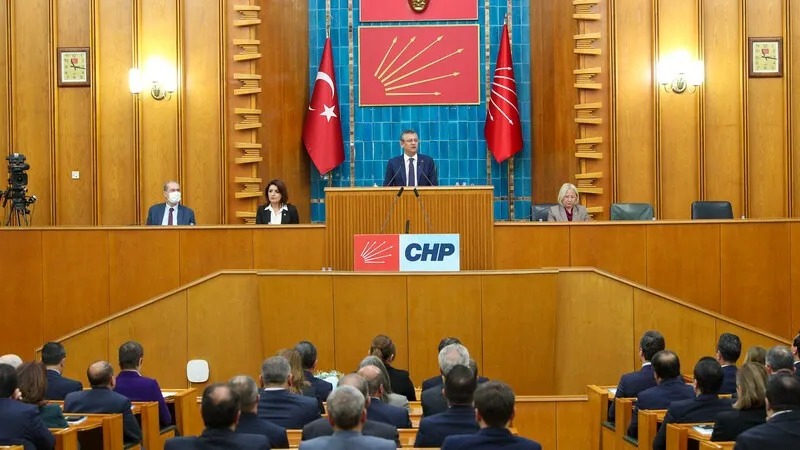 CHP, Serik’te Kampa Giriyor