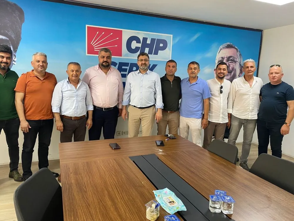 Partisinden istifa eden Parlak, CHP ye geçti