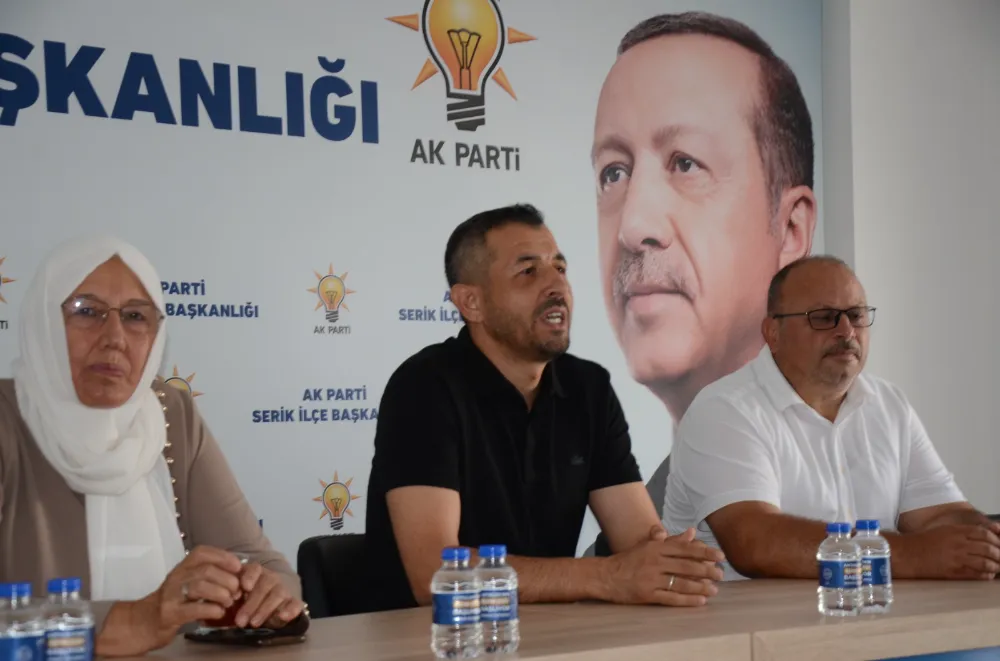 AK Parti Serik Teşkilatında Bayramlaşma Töreni