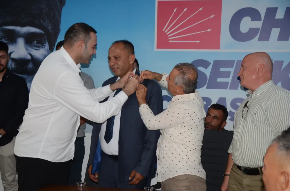 Ünal Şaşmaz, törenle CHP ye katıldı