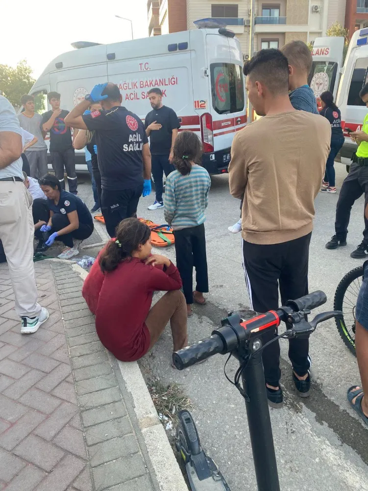 Serik’te Araç ile Scooter Çarpıştı: İki Çocuk Yaralandı