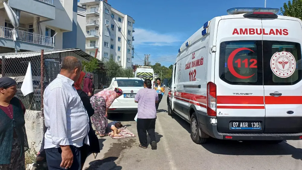 Minibüsün çarptığı küçük kız yaşam mücadelesi veriyor