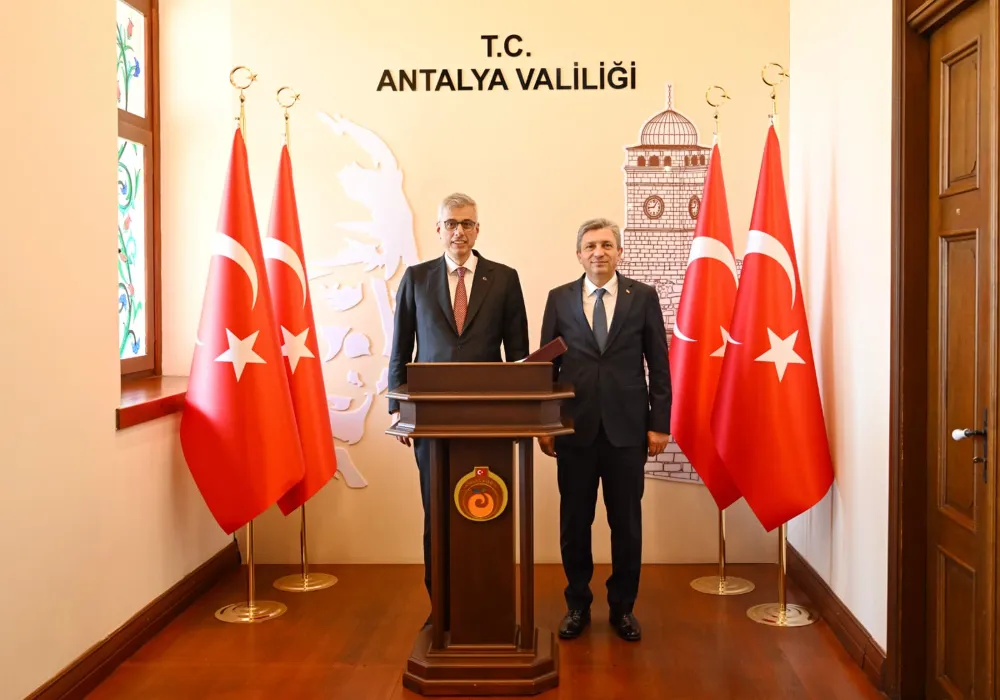 Sağlık Bakanı Prof. Dr. Kemal Memişoğlu Antalya valiliğini ziyaret etti