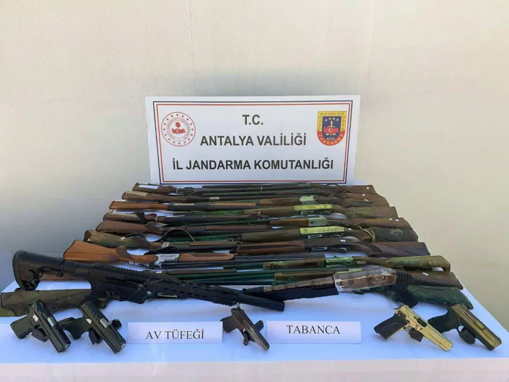Jandarma’dan silah operasyonu: Ruhsatsız 5 Tabanca, 15 Av Tüfeği ele geçirildi