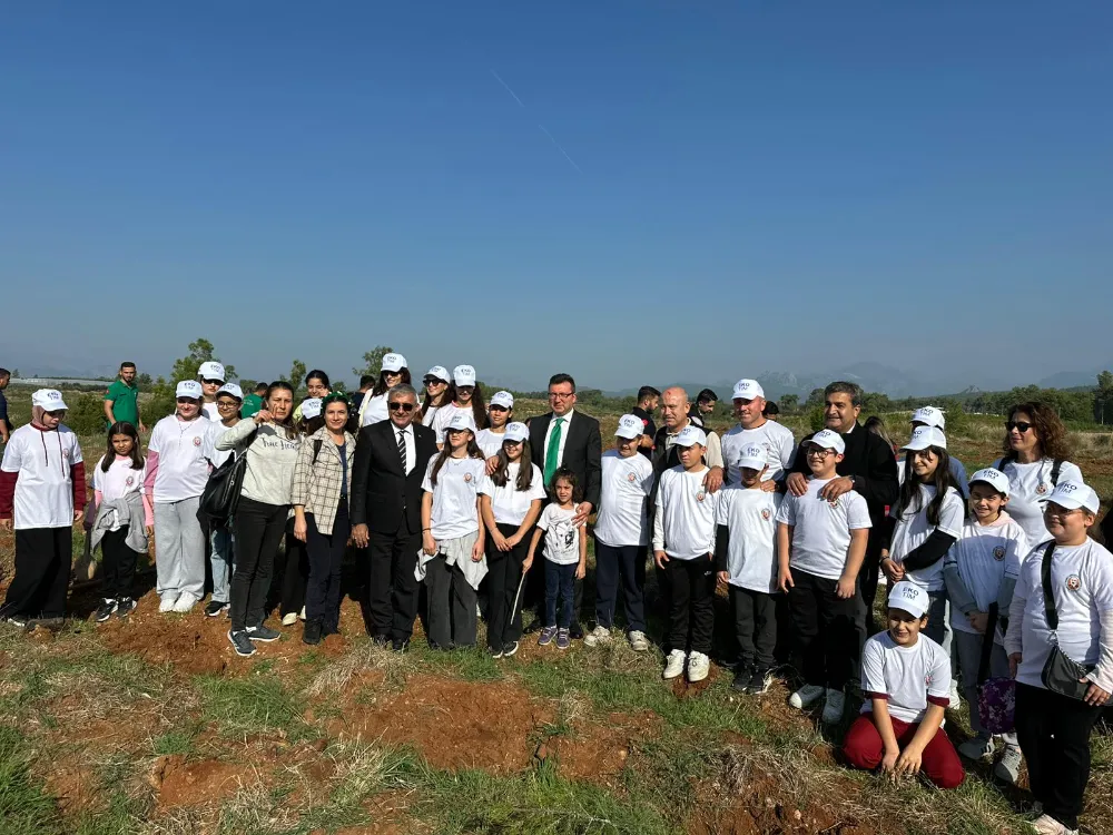   Serik’te 4 bin 500 fidan toprakla buluştu