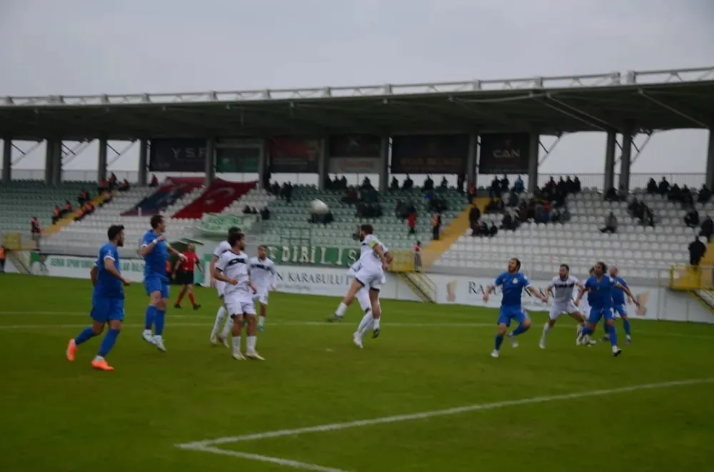 Serikspor deplasmanda üç puanı aldı, liderlik koltuğuna oturdu 