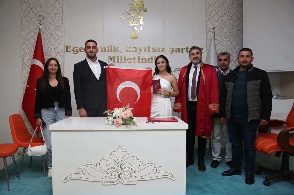 Serik belediyesinde 2 Bin 100 nikah işlemi yapıldı