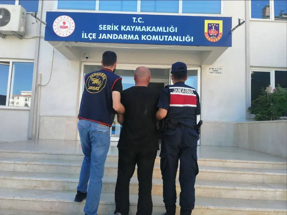 37 Yıl 6 ay hapis cezası bulunan iki kişi yakalandı