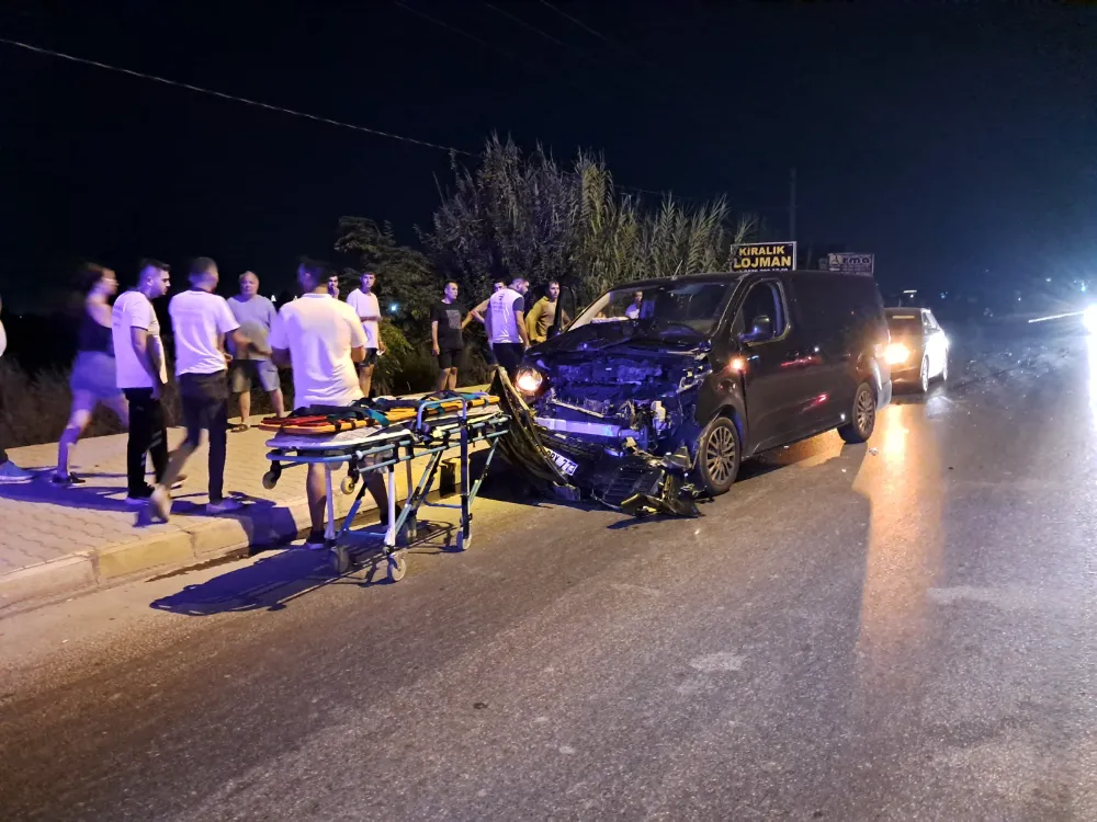 3 aracın karıştığı kazada 3 kişi yaralandı 