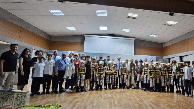 Serik Gazi Ortaokulundan Muhteşem Kutlama