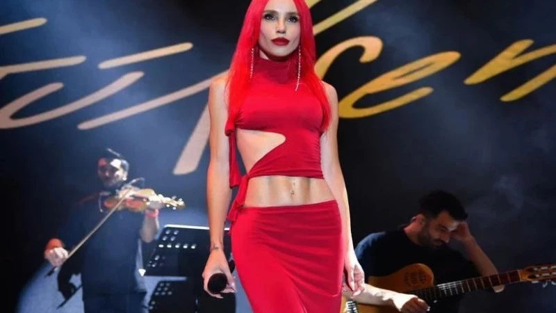 Gülşen Belek konserinde davetlileri coşturdu