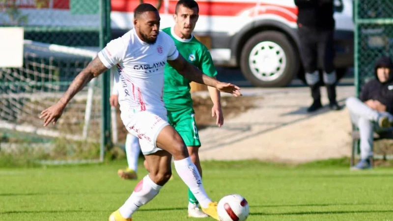 Serikspor süper lig takımları ile hazırlık maçı oynadı