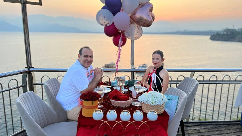Horço Ailesi Dolu Dolu ve Aşkla Geçen 7. Yıldönümlerini Kutladılar !