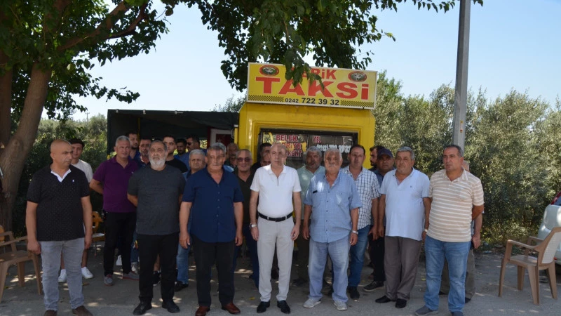 Serik’te Taksicilerden hastane eylemi